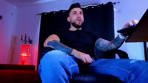 MightyAaron online show from August 12, 6:27 am