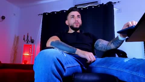 MightyAaron online show from August 12, 7:33 am