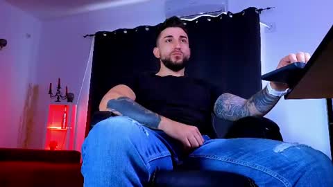 MightyAaron online show from August 13, 9:23 am