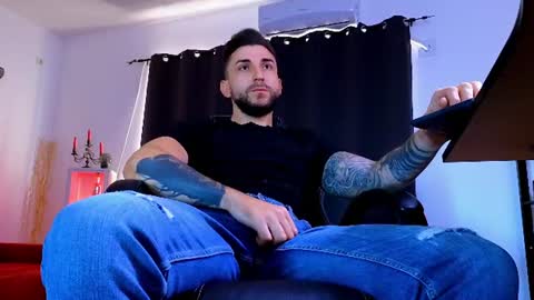 MightyAaron online show from August 15, 4:38 am