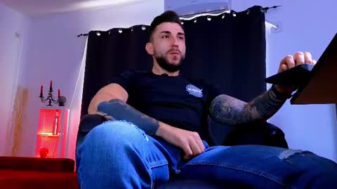 MightyAaron online show from August 16, 4:38 am