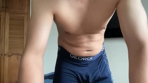miguelmazo193 online show from June 4, 8:57 pm