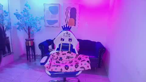 Miia  online show from August 6, 3:05 am