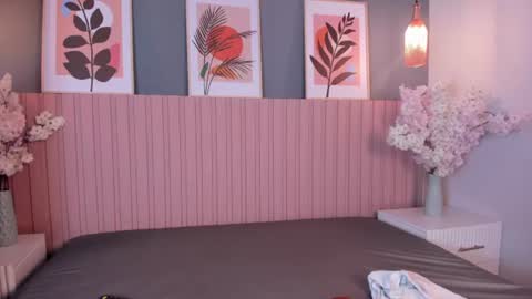 Miia online show from August 11, 9:44 am