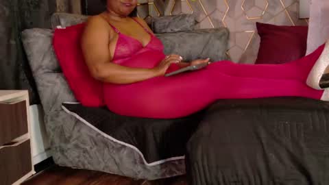 miia_blace online show from August 13, 2:42 pm