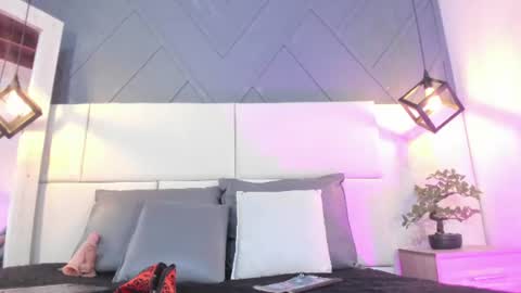 miia_ferrari online show from September 8, 8:49 pm