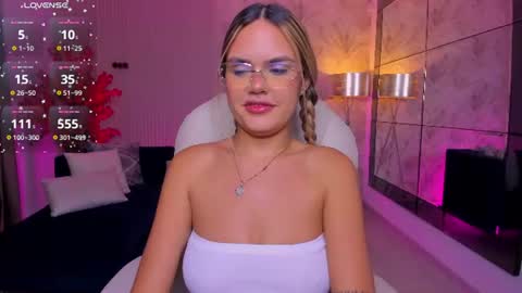 miia_laurent online show from August 7, 11:10 am