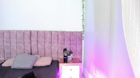 miia_rogers online show from August 30, 3:23 pm