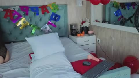 miia_velvett online show from August 3, 4:03 pm