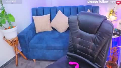 Mia online show from July 30, 4:36 pm