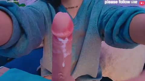Mia online show from August 9, 9:05 pm