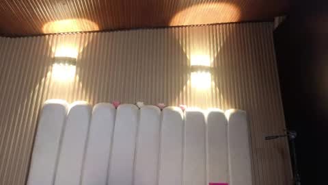 miiaa_evans1 online show from August 11, 10:01 pm