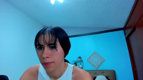 miiaabloom online show from August 6, 12:09 am
