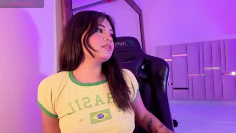 Mikaela  online show from August 11, 8:55 pm