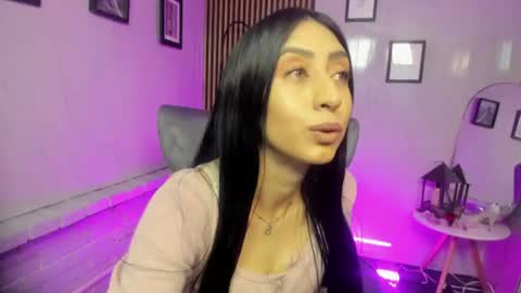 Sophia  online show from August 5, 3:59 am