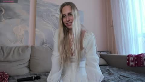 miissblonde online show from July 14, 4:39 am