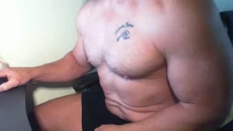 mik_meadows online show from May 30, 7:54 am