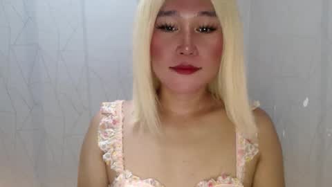 Hi im Avah online show from April 9, 11:51 am