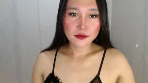 Hi im Avah online show from April 10, 11:59 am