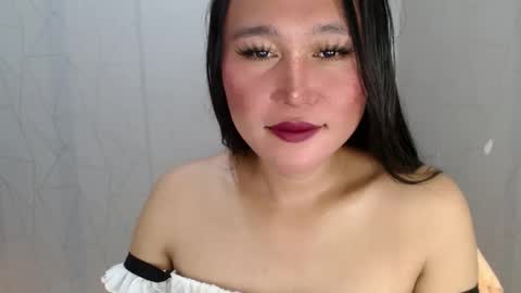 Hi im Avah online show from April 14, 2:02 pm