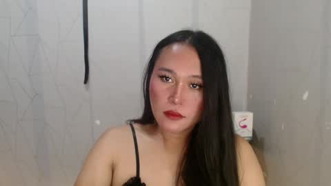 Hi im Avah online show from April 17, 6:09 am