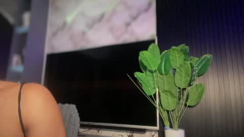 mika_pedersen online show from August 3, 11:12 pm