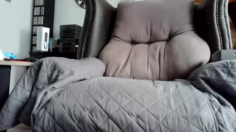mike26051 online show from August 9, 8:26 am