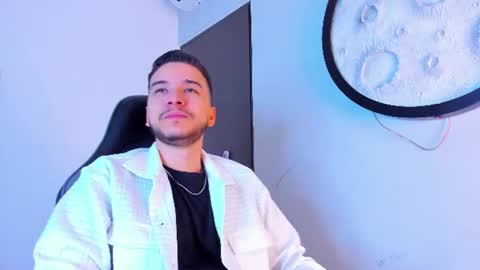Mike  online show from August 4, 11:51 am