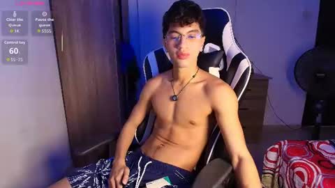 Mike Pineapple online show from August 8, 12:05 pm