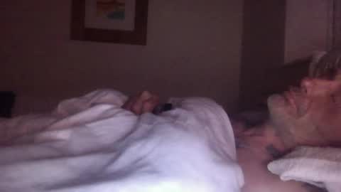 oldperv online show from August 9, 2:01 am