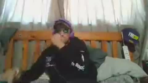 mikeundies online show from July 28, 8:09 am