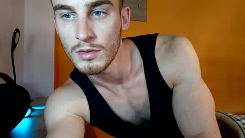 Mikeygooner online show from August 12, 8:49 am