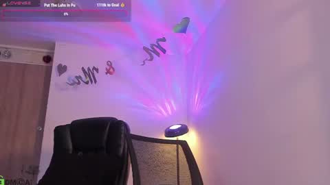 VIOLETAMIKE online show from August 13, 10:51 am