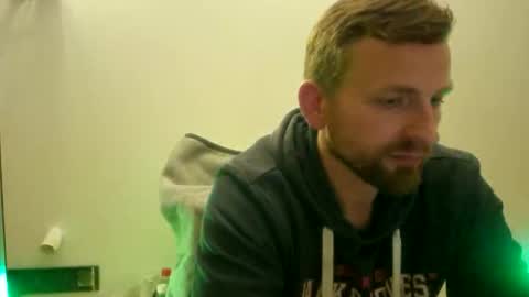 mikhael767676 online show from June 1, 9:07 pm
