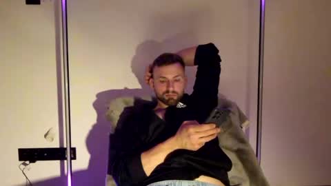 mikhael767676 online show from June 16, 10:08 pm
