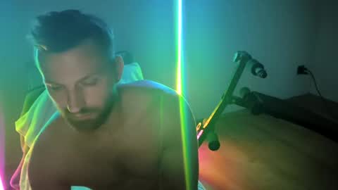mikhael767676 online show from June 30, 10:33 pm