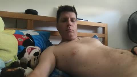 miklp8463 online show from April 27, 9:05 am