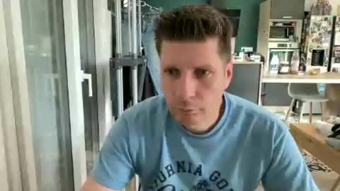 miklp8463 online show from May 5, 8:16 am