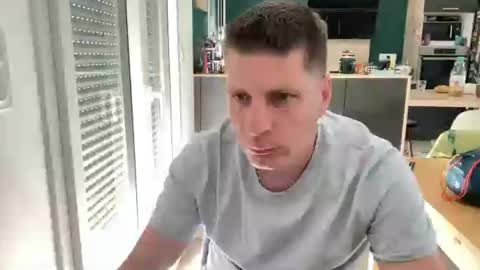 miklp8463 online show from June 16, 7:29 am