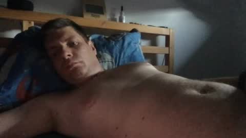 miklp8463 online show from August 31, 5:52 am