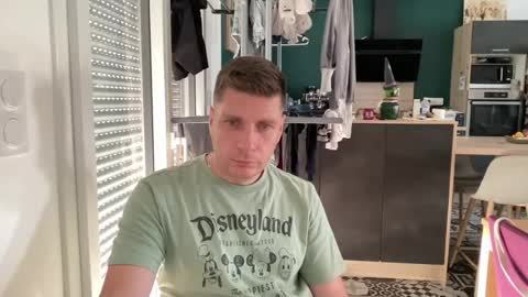 miklp8463 online show from September 8, 7:37 am