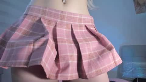 Emily williams    online show from August 3, 3:02 am