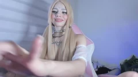 Emily williams    online show from August 13, 2:25 am