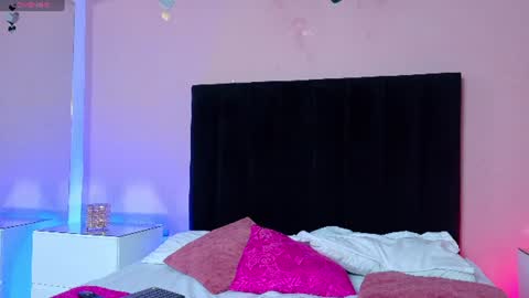 Mila Coti online show from August 12, 10:45 pm