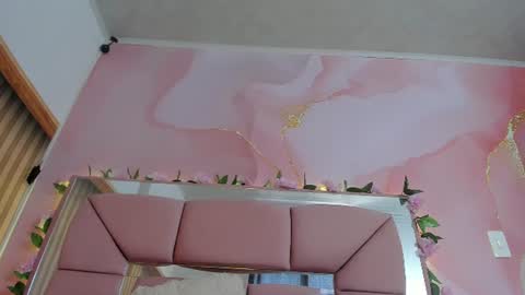 mila_grace_ online show from August 11, 7:49 pm