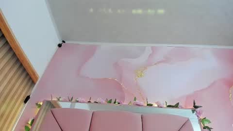 mila_grace_ online show from August 12, 1:19 am