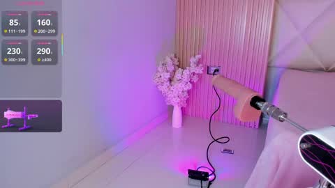 mila_hank online show from May 28, 2:09 pm