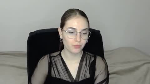 mila_keyy online show from February 27, 8:39 pm