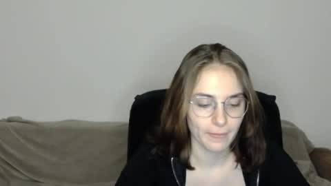 mila_keyy online show from April 11, 7:03 pm