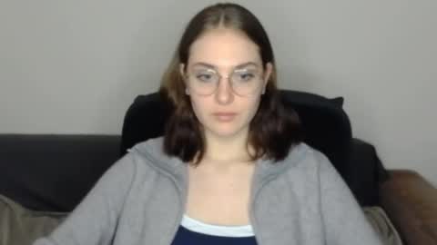 mila_keyy online show from April 26, 8:05 pm